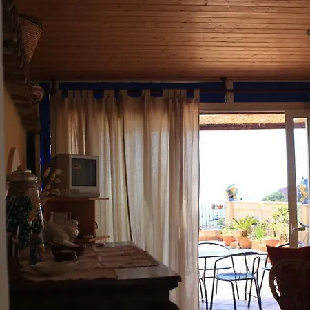 Guest house The Dolphins