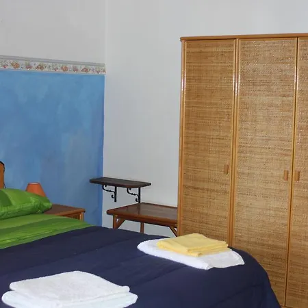 The Dolphins Taormina